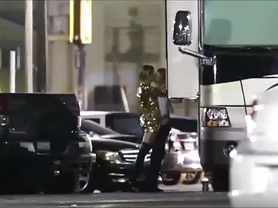 عالیہ برائن ، ایلی ایلیش ، اور فیلم پورن سکسی ایرانی ایتینا فارس لونگ روم میں بھاڑ میں جا رہی ہیں۔